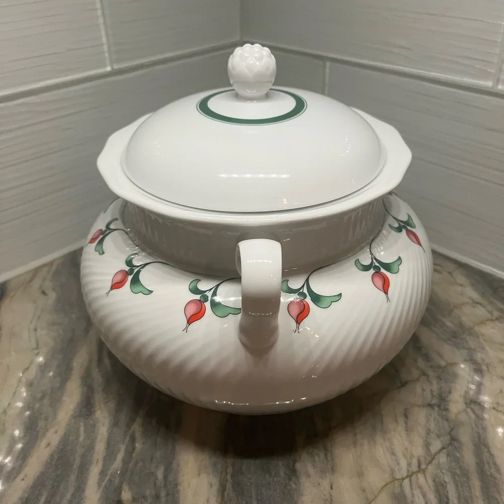 Vintage Dansk Rosebud Covered Soup Tureen 8 ½” wide With Two Handles